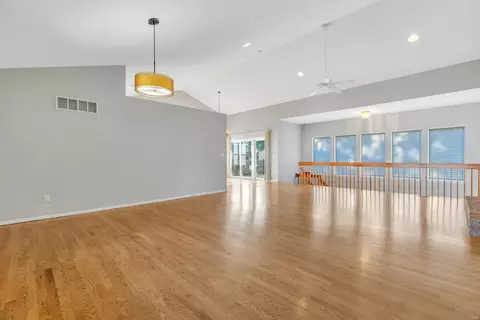 Living - 28 Bridgeway Ct, O'fallon, MO 63368 photo 3 of 8