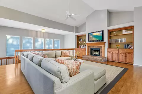 Living - 28 Bridgeway Ct, O'fallon, MO 63368 photo 1 of 8