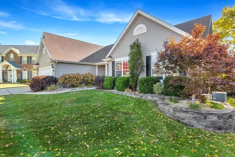 Exterior - 28 Bridgeway Ct, O'fallon, MO 63368 photo 8 of 10