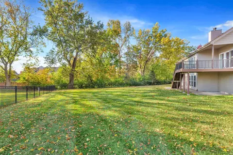 Exterior - 28 Bridgeway Ct, O'fallon, MO 63368 photo 3 of 10