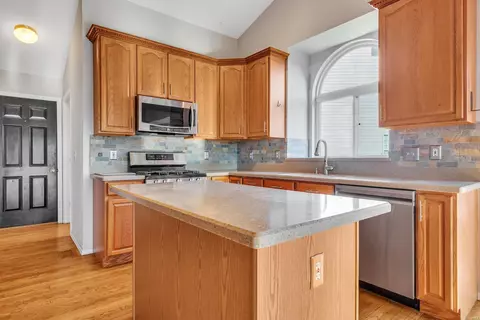Kitchen - 28 Bridgeway Ct, O'fallon, MO 63368 photo 1 of 3