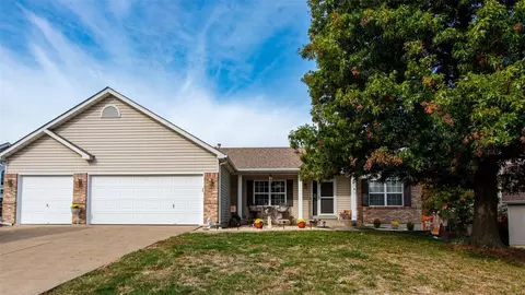 4703 Fall Creek Ct, Wentzville, MO 63385