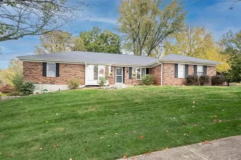 13007 Winding Trail Ln, Saint Louis, MO 63131