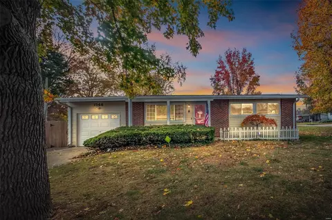 1544 Chesley Dr, Dellwood, MO 63136