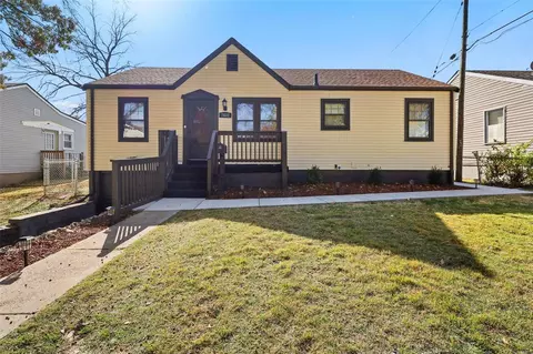 7632 Stanwood Dr, Normandy, MO 63121