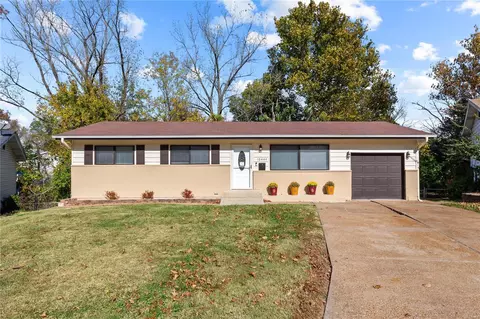 10444 Gardo Ct, Saint Louis, MO 63137