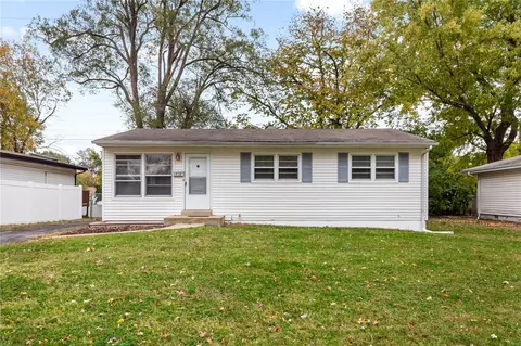 1730 Mark Twain Dr, Florissant, MO 63031