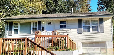 5636 Sapphire Ave, Saint Louis, MO 63136