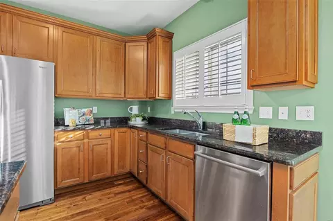 Kitchen - 43 Mint Ct, O'fallon, MO 63366 photo 3 of 4