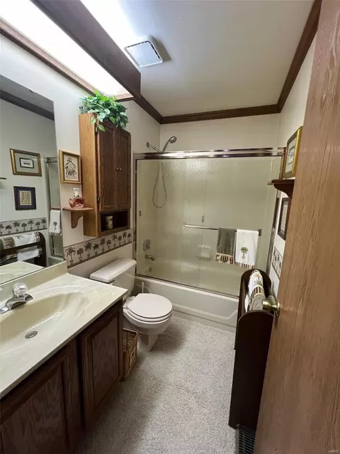Bath - Undisclosed, Bridgeton, MO 63044 photo 4 of 6