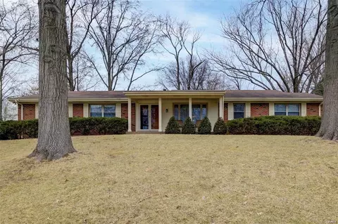 10875 Leebur Dr, Saint Louis, MO 63128