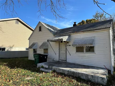 10196 Mayfair Dr, Saint Louis, MO 63136