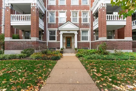 5553 Waterman #1E, Saint Louis, MO 63112