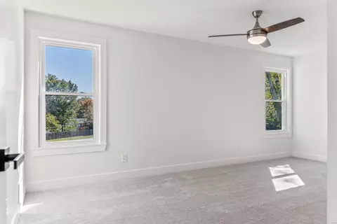 Bedroom - 708 Woodrun Dr, Ballwin, MO 63021 photo 5 of 7