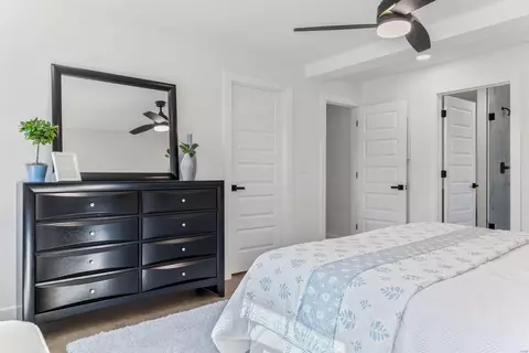Bedroom - 708 Woodrun Dr, Ballwin, MO 63021 photo 2 of 7