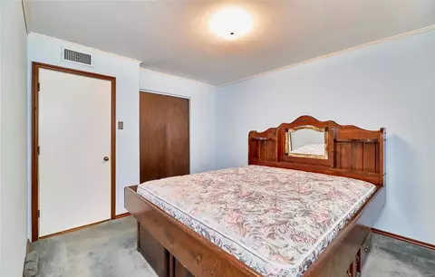 Bedroom - 504 Saint John Dr, O'fallon, MO 63366 photo 4 of 14