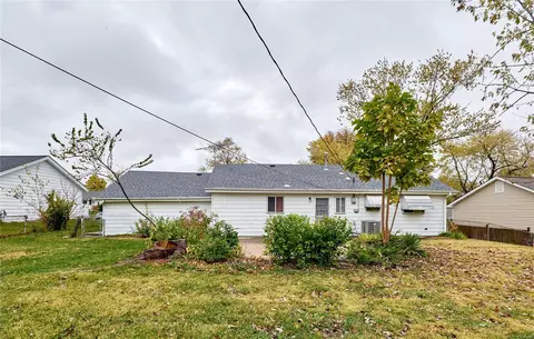 Exterior - 504 Saint John Dr, O'fallon, MO 63366 photo 6 of 10