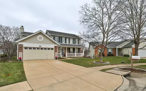 Exterior - 200 Ballyshannon, Ballwin, MO 63021 photo 2 of 12