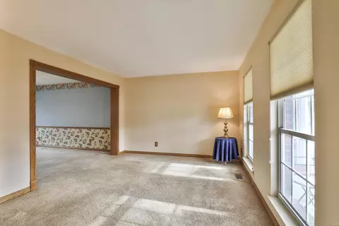 Living - 200 Ballyshannon, Ballwin, MO 63021 photo 3 of 4