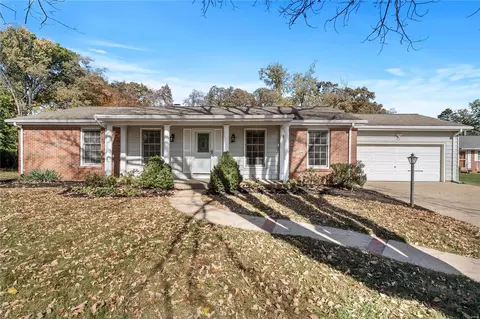 1213 Marsh Ave, Ellisville, MO 63011