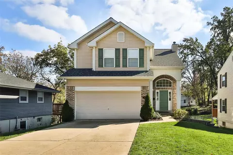 932 Leawood Dr, Saint Louis, MO 63126