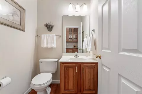 Bath - 942 Sheffield Forest Ct, Wildwood, MO 63021 photo 1 of 8
