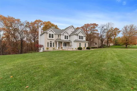 Exterior - 942 Sheffield Forest Ct, Wildwood, MO 63021 photo 9 of 10
