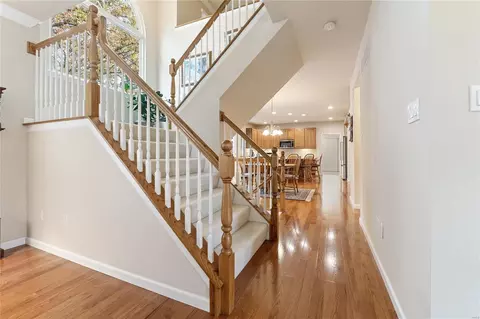 Entry Way - 942 Sheffield Forest Ct, Wildwood, MO 63021 photo 4 of 6