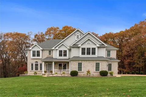 942 Sheffield Forest Ct, Wildwood, MO 63021