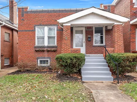 5448 Murdoch Ave, Saint Louis, MO 63109