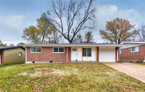 10426 Monarch Dr, Saint Louis, MO 63136