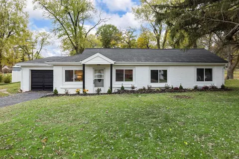 44 Airshire Pl, Hazelwood, MO 63042