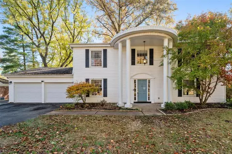 146 Ridgecrest Dr, Chesterfield, MO 63017