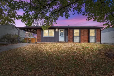 3524 Fleet Ln, Saint Charles, MO 63301