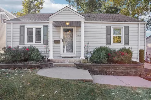 10450 Canter Way, Saint Louis, MO 63114