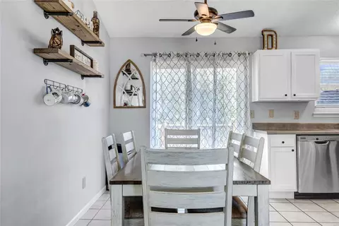 Dining - 133 Lamplighter Way, O'fallon, MO 63368 photo 2 of 3