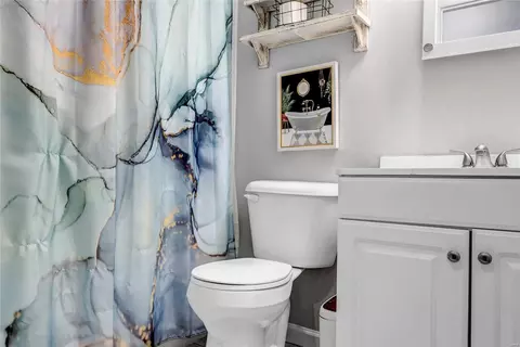 Bath - 133 Lamplighter Way, O'fallon, MO 63368 photo 1 of 2