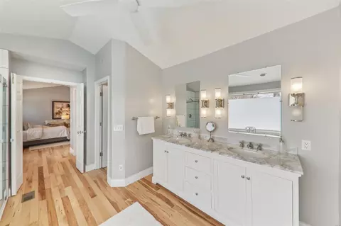 Bath - 533 Red Rock Dr, Wildwood, MO 63011 photo 6 of 8
