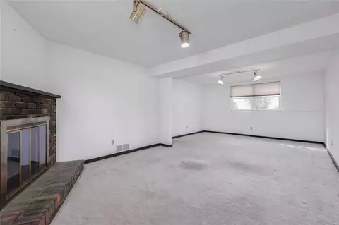Living - 337 Bellestri Dr, Ballwin, MO 63021 photo 3 of 3