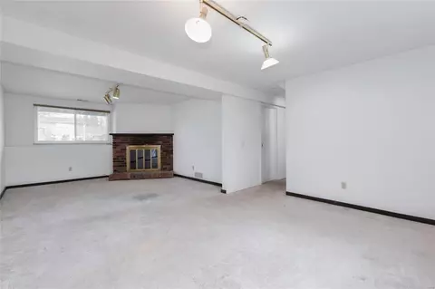 Living - 337 Bellestri Dr, Ballwin, MO 63021 photo 2 of 3