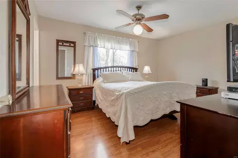 Bedroom - 337 Bellestri Dr, Ballwin, MO 63021 photo 1 of 3