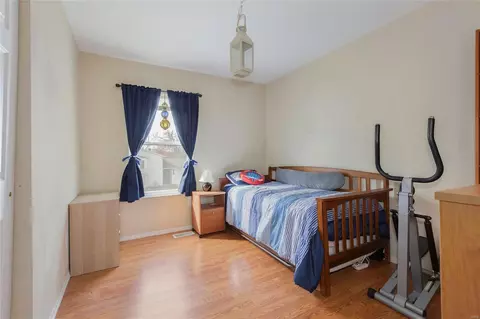 Bedroom - 337 Bellestri Dr, Ballwin, MO 63021 photo 3 of 3