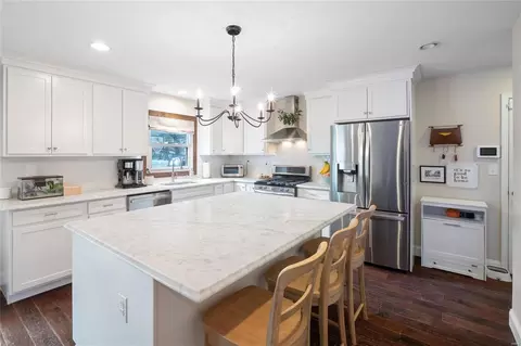 Kitchen - 401 Hill Trail Dr, Ballwin, MO 63011 photo 1 of 4