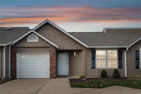 4804 Shirley Ridge Ct #20B, Saint Charles, MO 63304