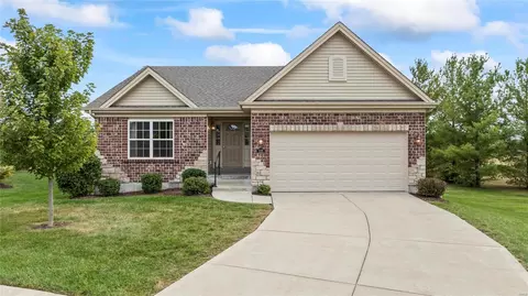 122 Cabot Ct, Wentzville, MO 63385