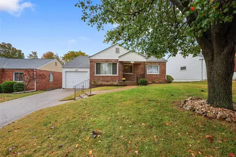 7930 New Hampshire Ave, Saint Louis, MO 63123