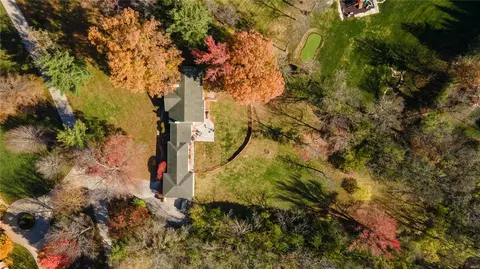 12 Brookwood Rd, Town And Country, MO 63131
