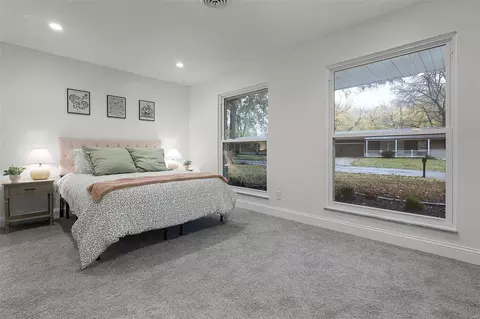 Bedroom - 160 Green Acres Rd, Saint Louis, MO 63137 photo 1 of 5