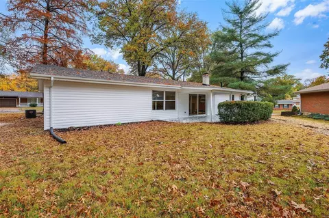 Exterior - 160 Green Acres Rd, Saint Louis, MO 63137 photo 6 of 6