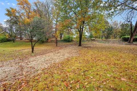 Exterior - 160 Green Acres Rd, Saint Louis, MO 63137 photo 5 of 6